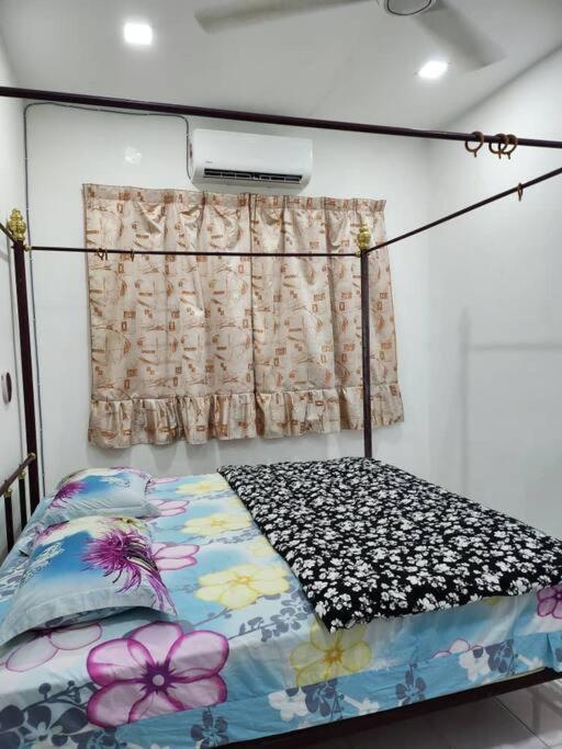 D'Haja 61 Klia Sepang With 3 Airconds & Wifi Villa Banting  Ngoại thất bức ảnh